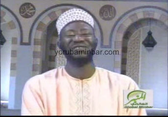 Ewu ti o wa nibi ijade ati imura ti ko dara lori Musulumi-binrin